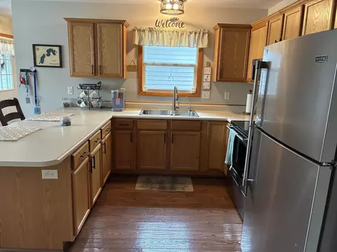 Kitchen - 5019 Kings, Gladwin, MI 48624 photo 1 of 2