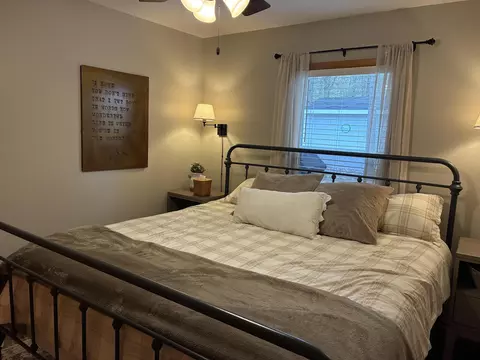 Bedroom - 5019 Kings, Gladwin, MI 48624 photo 2 of 6