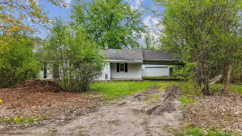 2071 Beyer, Sterling Heights, MI 48314