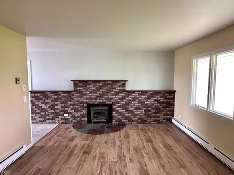 Living - 8804 Wildcat, Jeddo, MI 48032 photo 2 of 12