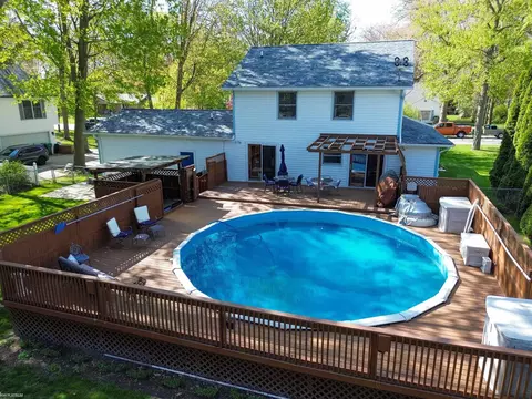 Exterior - 1950 Jackson, Saint Clair, MI 48079 photo 5 of 10