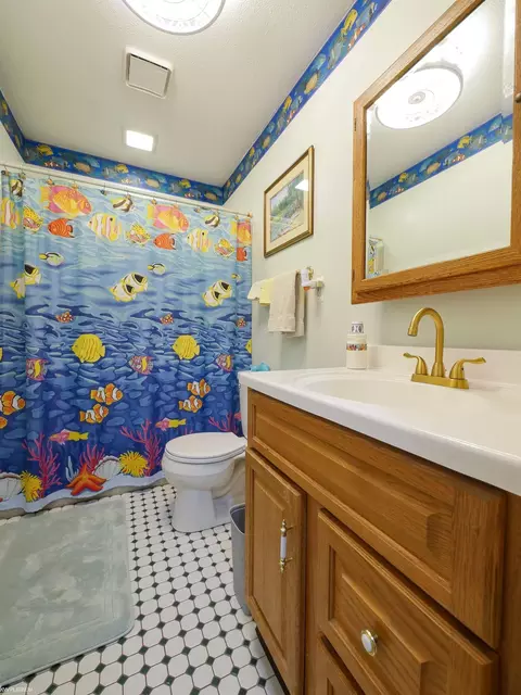 Bath - 1950 Jackson, Saint Clair, MI 48079 photo 2 of 4