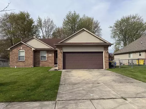 51819 Kings Pointe, New Baltimore, MI 48047