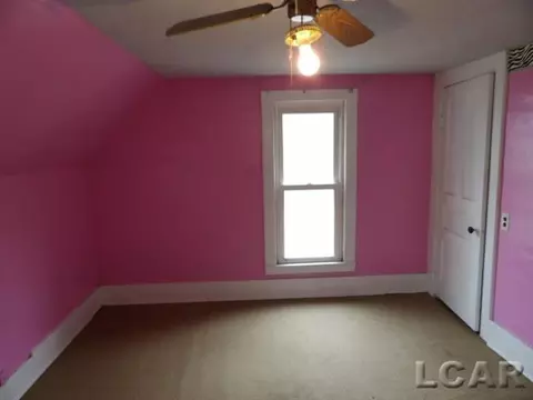 Bedroom - 1138 E Hunt, Adrian, MI 49221 photo 2 of 5