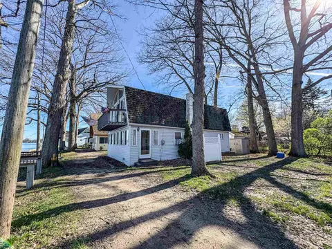 13014 Fenton, Fenton, MI 48430