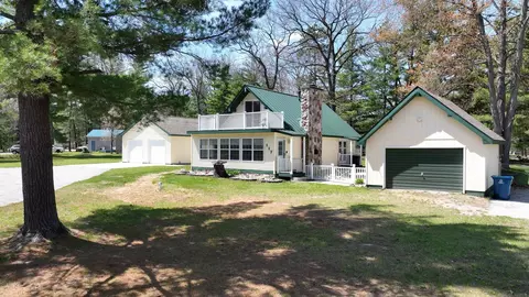 117 Vienna, Houghton Lake, MI 48629