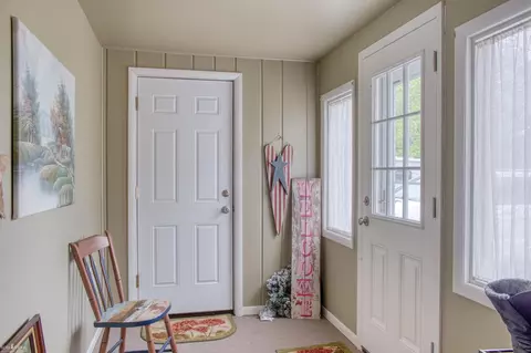 Entry Way - 1205 Willow, Owosso, MI 48867 photo 2 of 2