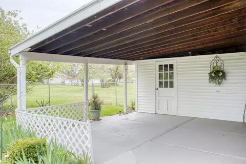 Exterior - 1205 Willow, Owosso, MI 48867 photo 2 of 10