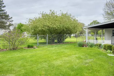 Exterior - 1205 Willow, Owosso, MI 48867 photo 4 of 10