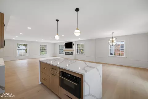 Living - 773 Hawthorne, Grosse Pointe Woods, MI 48236 photo 7 of 7