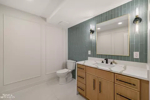 Bath - 773 Hawthorne, Grosse Pointe Woods, MI 48236 photo 1 of 13