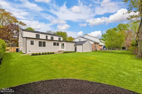 Exterior - 773 Hawthorne, Grosse Pointe Woods, MI 48236 photo 7 of 11