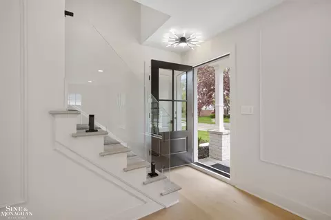 Entry Way - 773 Hawthorne, Grosse Pointe Woods, MI 48236 photo 1 of 2