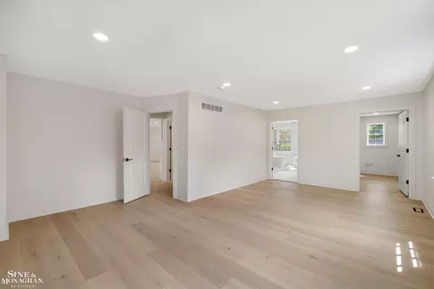 Bedroom - 773 Hawthorne, Grosse Pointe Woods, MI 48236 photo 2 of 8