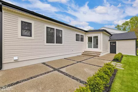 Exterior - 773 Hawthorne, Grosse Pointe Woods, MI 48236 photo 11 of 11