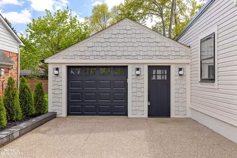 Exterior - 773 Hawthorne, Grosse Pointe Woods, MI 48236 photo 4 of 11