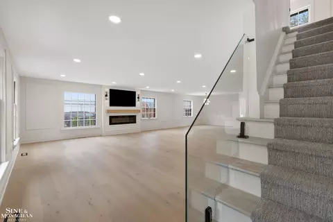 Living - 773 Hawthorne, Grosse Pointe Woods, MI 48236 photo 1 of 7