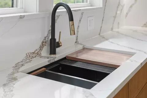 Kitchen - 773 Hawthorne, Grosse Pointe Woods, MI 48236 photo 12 of 14