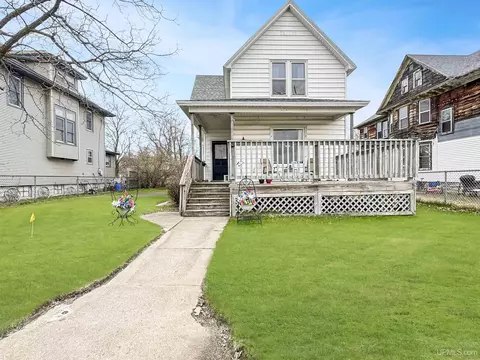 211 N 16th, Escanaba, MI 49829