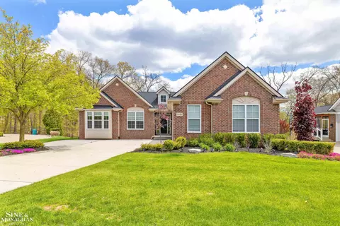 6148 Birchcrest, Commerce Twp, MI 48382