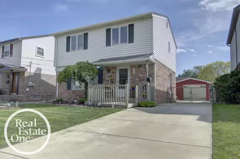 22444 Lange, Saint Clair Shores, MI 48080