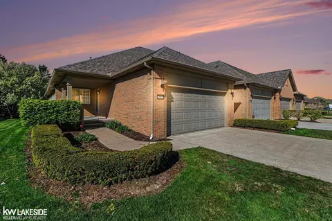 33832 Michigamme, New Baltimore, MI 48047