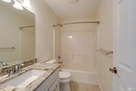 Bath - 6773 Lockmill, Temperance, MI 48182 photo 5 of 5