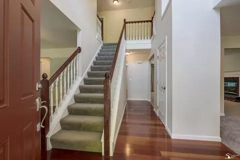Entry Way - 6773 Lockmill, Temperance, MI 48182 photo 1 of 5
