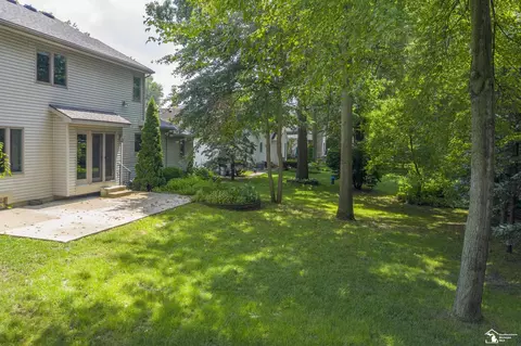 Exterior - 6773 Lockmill, Temperance, MI 48182 photo 3 of 4