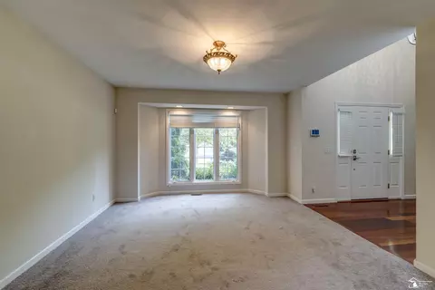 Living - 6773 Lockmill, Temperance, MI 48182 photo 3 of 6