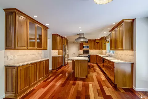 Kitchen - 6773 Lockmill, Temperance, MI 48182 photo 1 of 6