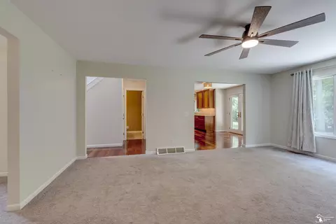 Living - 6773 Lockmill, Temperance, MI 48182 photo 5 of 6