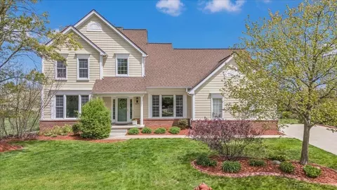 4247 Bold Mdws, Rochester, MI 48306