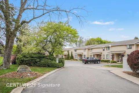 309 Cherryview Dr, Midland, MI 48640