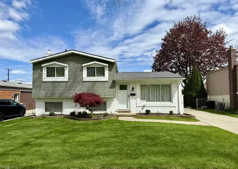 1250 W Elmwood, Clawson, MI 48017