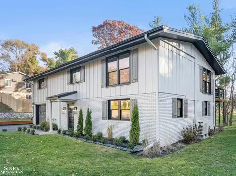 431 Fairlane, Traverse City, MI 49684