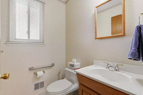 Bath - 4021 Augustine, Sterling Heights, MI 48310 photo 1 of 3