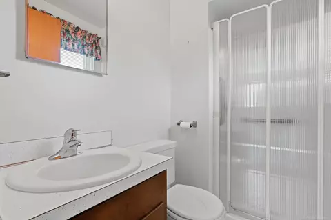 Bath - 4021 Augustine, Sterling Heights, MI 48310 photo 2 of 3