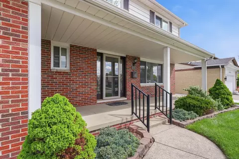 Exterior - 4021 Augustine, Sterling Heights, MI 48310 photo 3 of 8