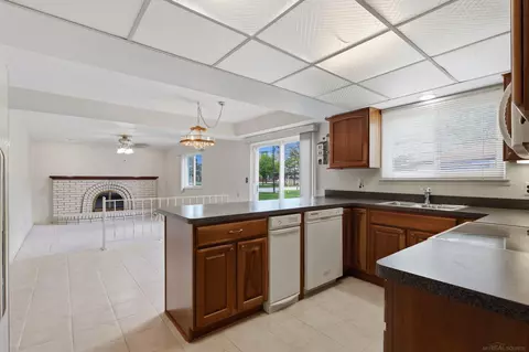 Kitchen - 4021 Augustine, Sterling Heights, MI 48310 photo 1 of 3