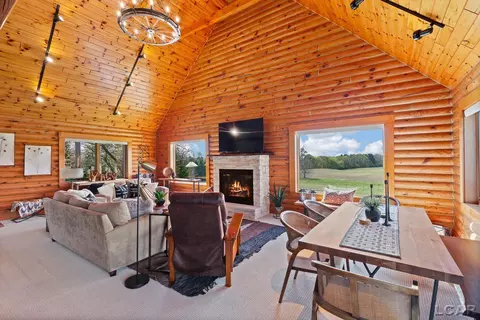 Living - 4401 Kopke, Britton, MI 49229 photo 3 of 4