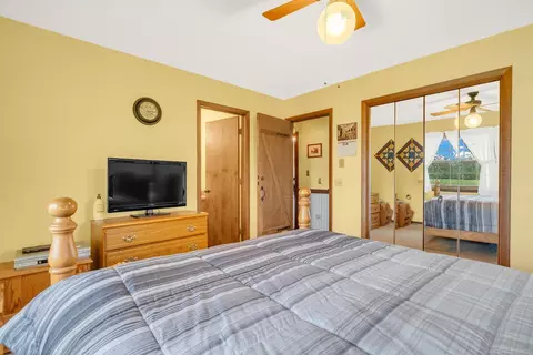 Bedroom - 5800 Deckerville, Deckerville, MI 48427 photo 2 of 11