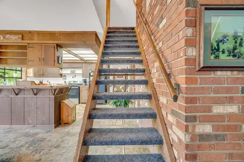 Entry Way - 5800 Deckerville, Deckerville, MI 48427 photo 5 of 6