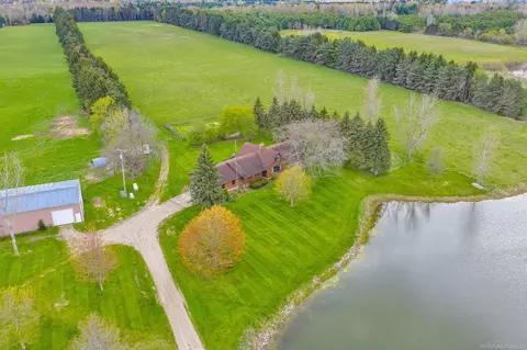 View/Area - 5800 Deckerville, Deckerville, MI 48427 photo 2 of 5
