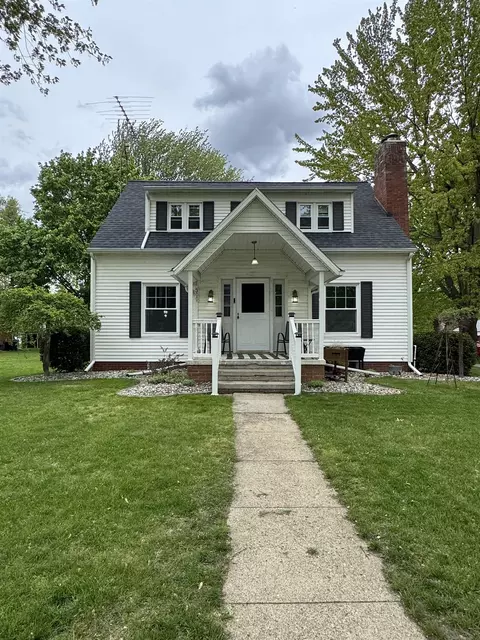 300 Brady, Chesaning, MI 48616