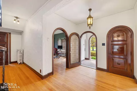 Entry Way - 1350 Buckingham, Grosse Pointe Park, MI 48230 photo 4 of 9