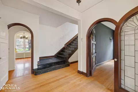 Entry Way - 1350 Buckingham, Grosse Pointe Park, MI 48230 photo 6 of 9