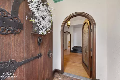 Entry Way - 1350 Buckingham, Grosse Pointe Park, MI 48230 photo 2 of 9