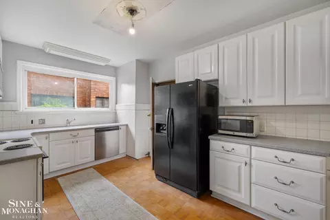 Kitchen - 1350 Buckingham, Grosse Pointe Park, MI 48230 photo 1 of 2