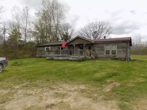 Exterior - 8901 E Ashard, Clare, MI 48617 photo 2 of 11